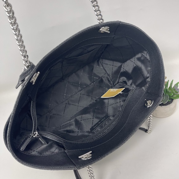 Michael Kors JST Large Chain Shoulder Bag - Picture 8 of 10